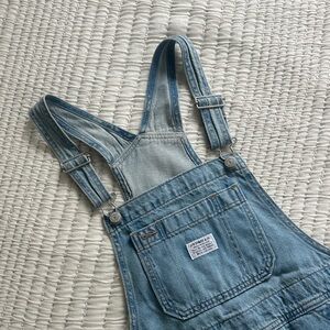 Women’s Levi’s wide leg overalls